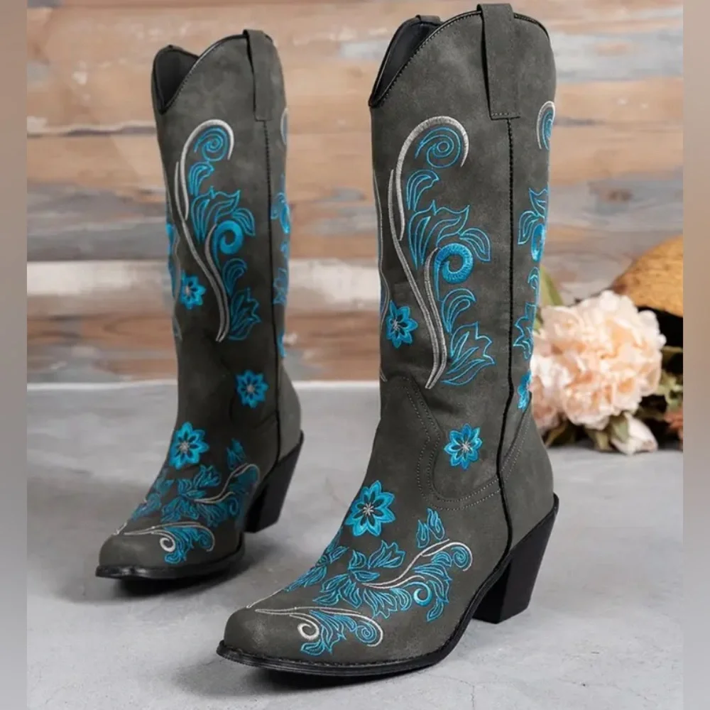 DEAL ALERT!!! Western Turquoise Embroidered Cowgirl Boots NEW in package - Picture 2 of 6
